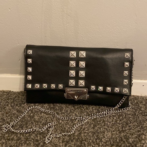 Michael Kors brand new bag can be used as a clutch or on the arm - Picture 4 of 4